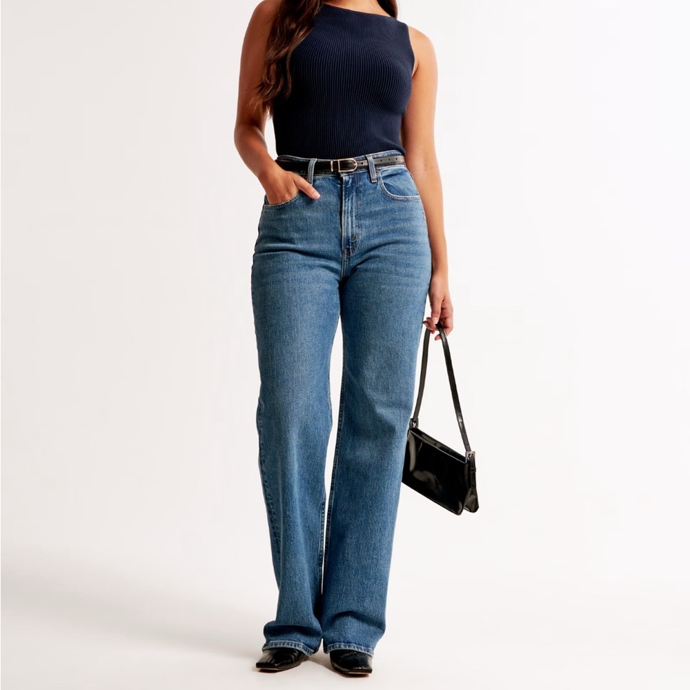 Abercrombie & Fitch Curve Love High Rise 90s Relaxed Jean
